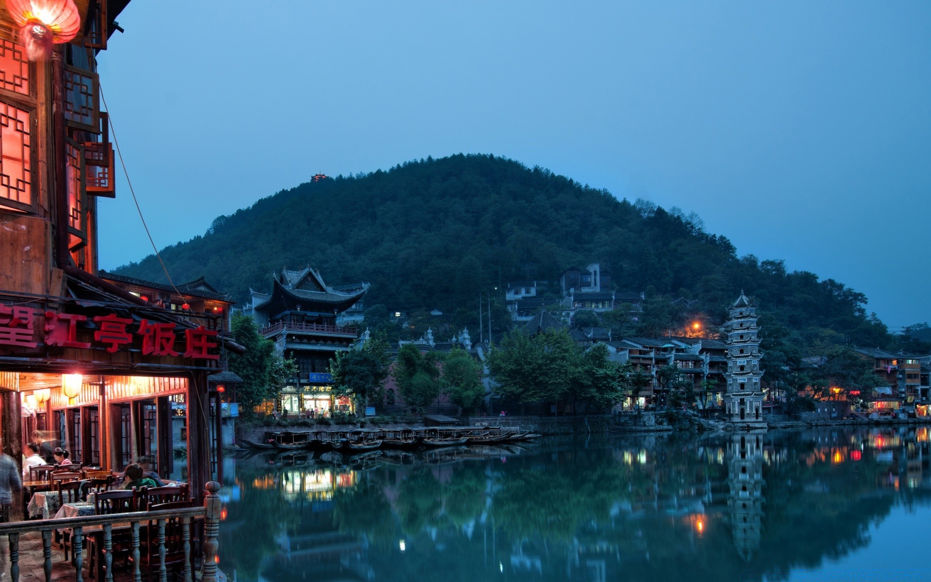 asien wasser reisen stadt haus architektur im freien tourismus meer reflexion landschaft wasserfahrzeug transportsystem abend