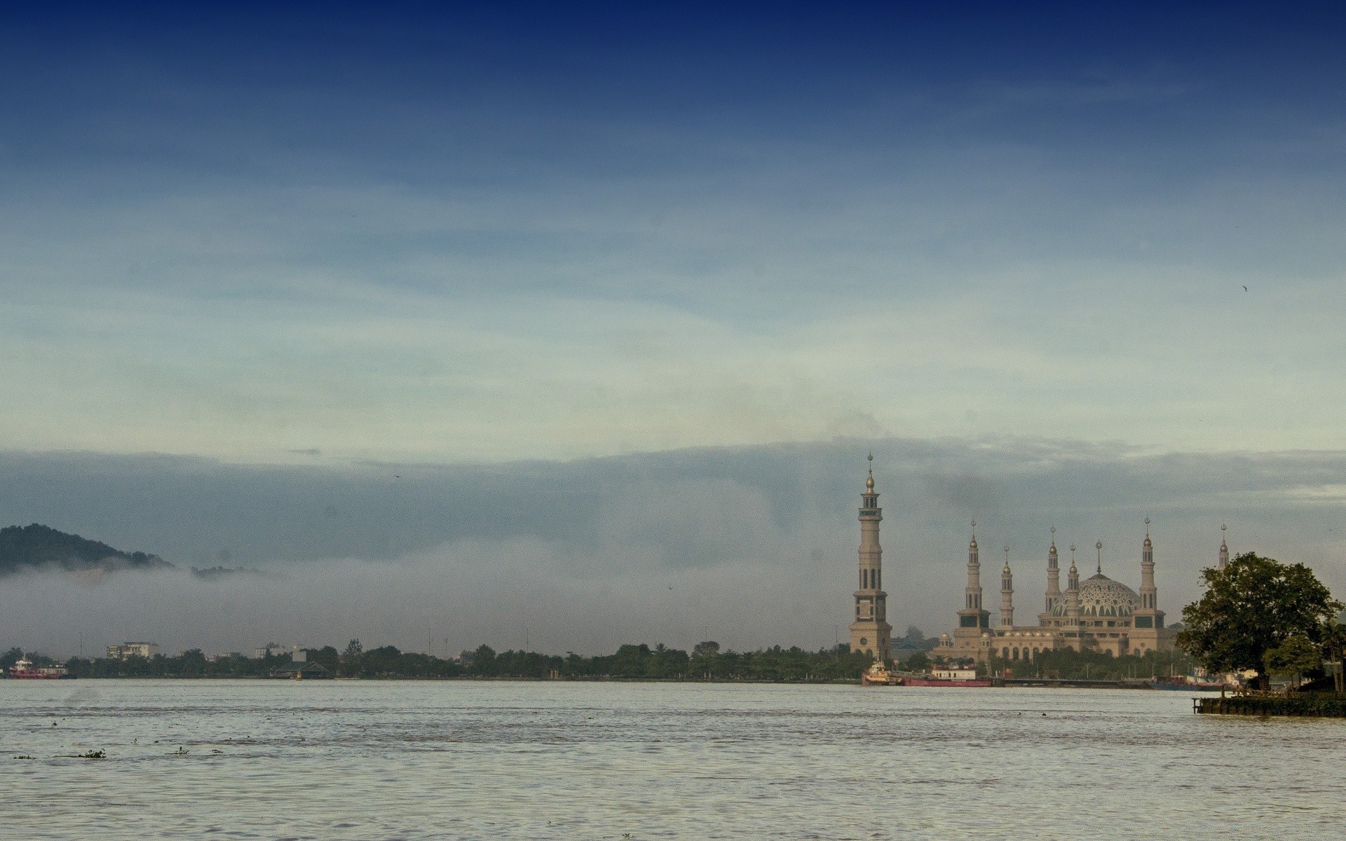 asia acqua fiume cielo viaggi paesaggio luce del giorno lago città nebbia all aperto mare auto tramonto alba