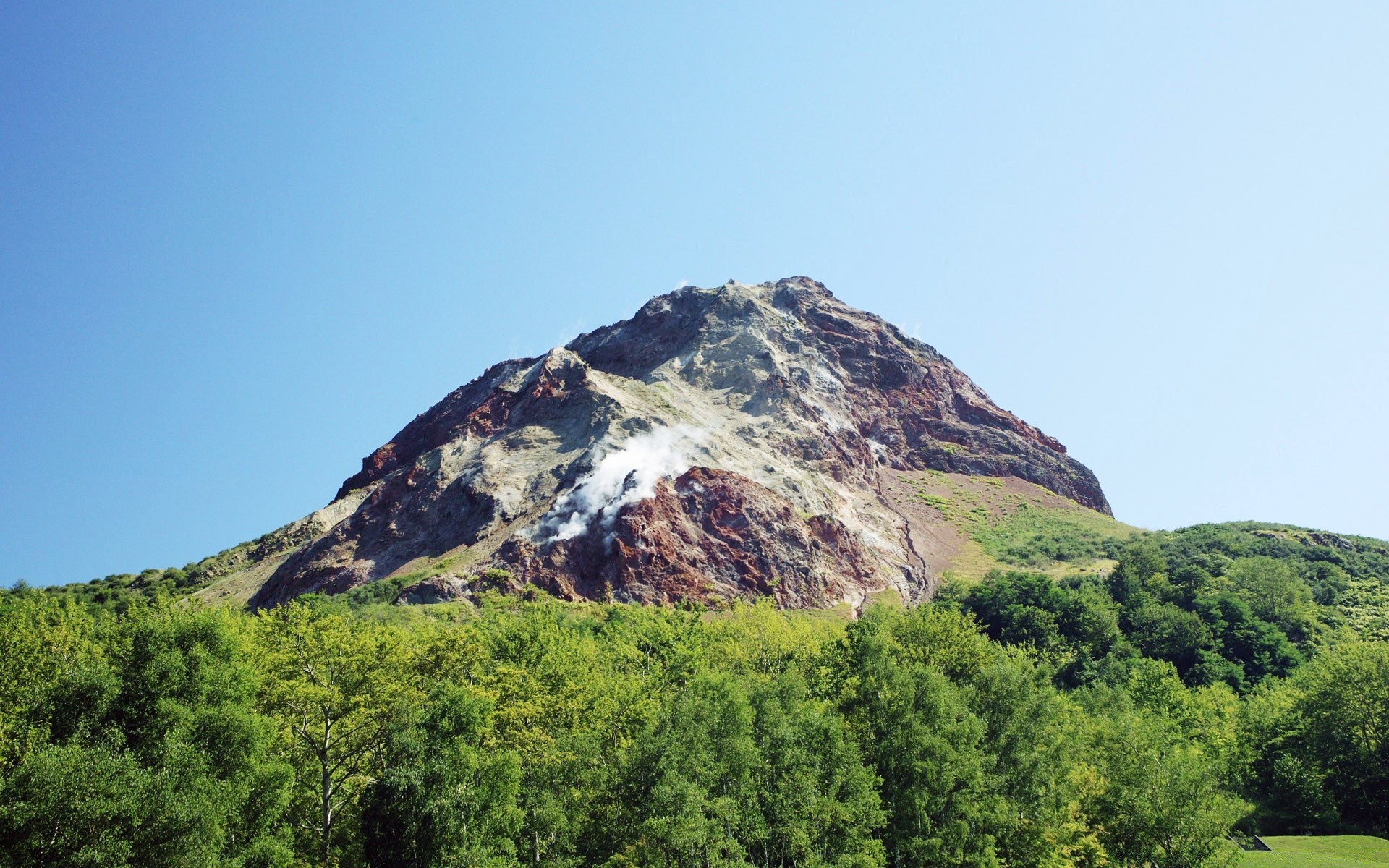 亚洲 山 景观 户外 旅游 天空 自然 树 日光 木材 风景 山 夏天