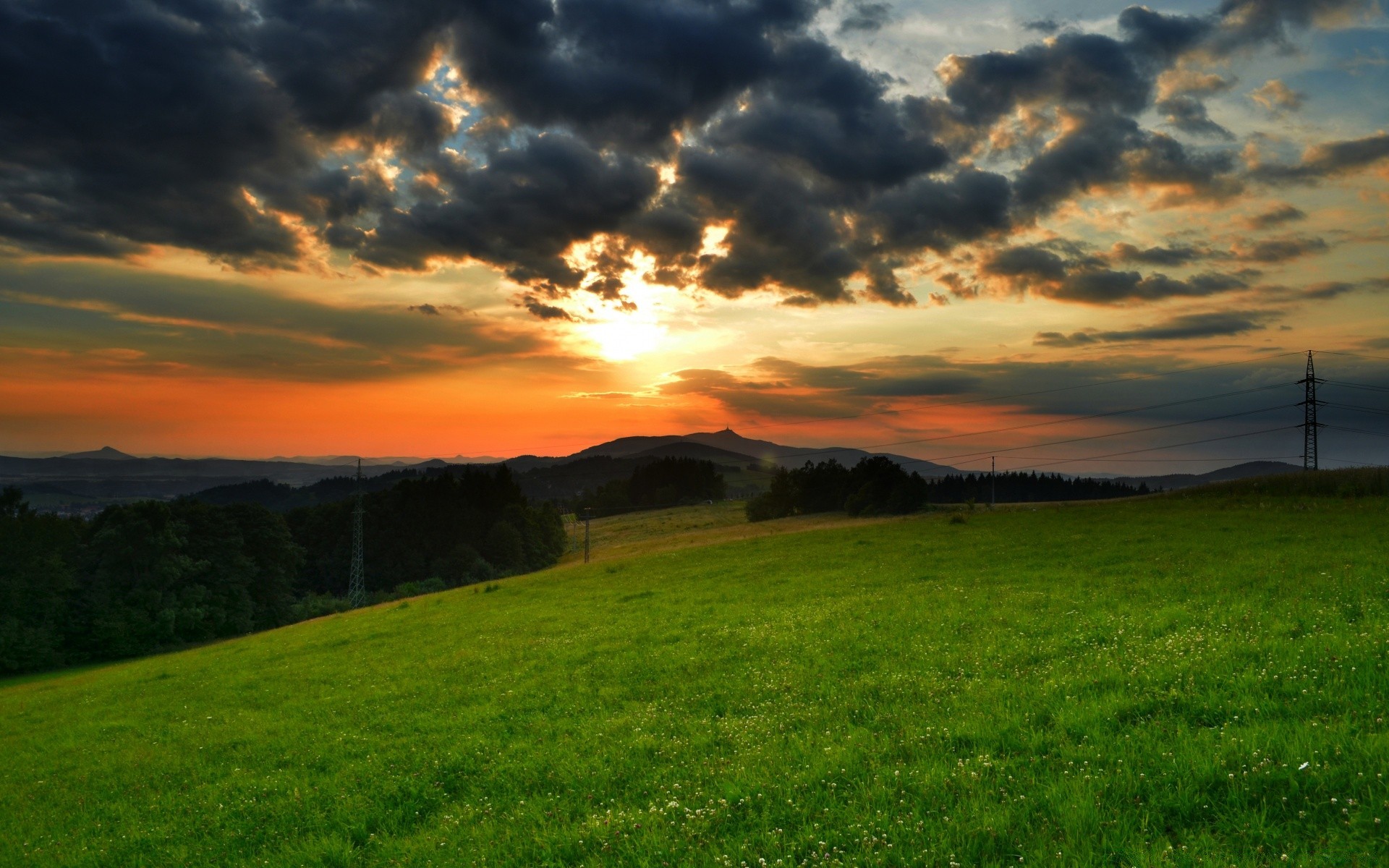 l europe paysage coucher de soleil herbe aube nature ciel soleil pâturage foin arbre beau temps soir en plein air pâturage campagne ferme été rural champ