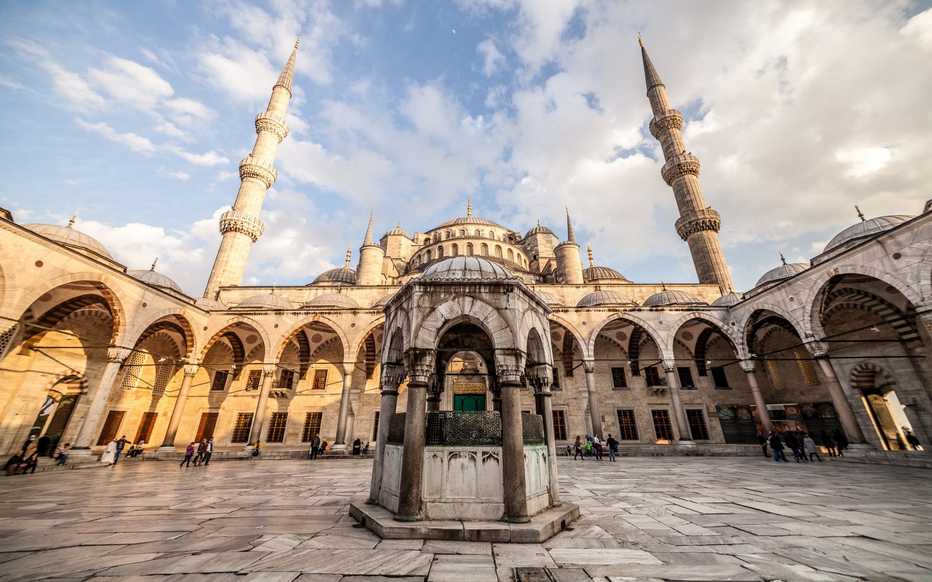 europa architektur religion minarett reisen haus tourismus stadt denkmal antike kultur himmel alt religiös außen kuppel turm wahrzeichen berühmt