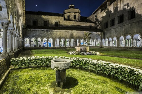 Viaggiare in luoghi antichi europei