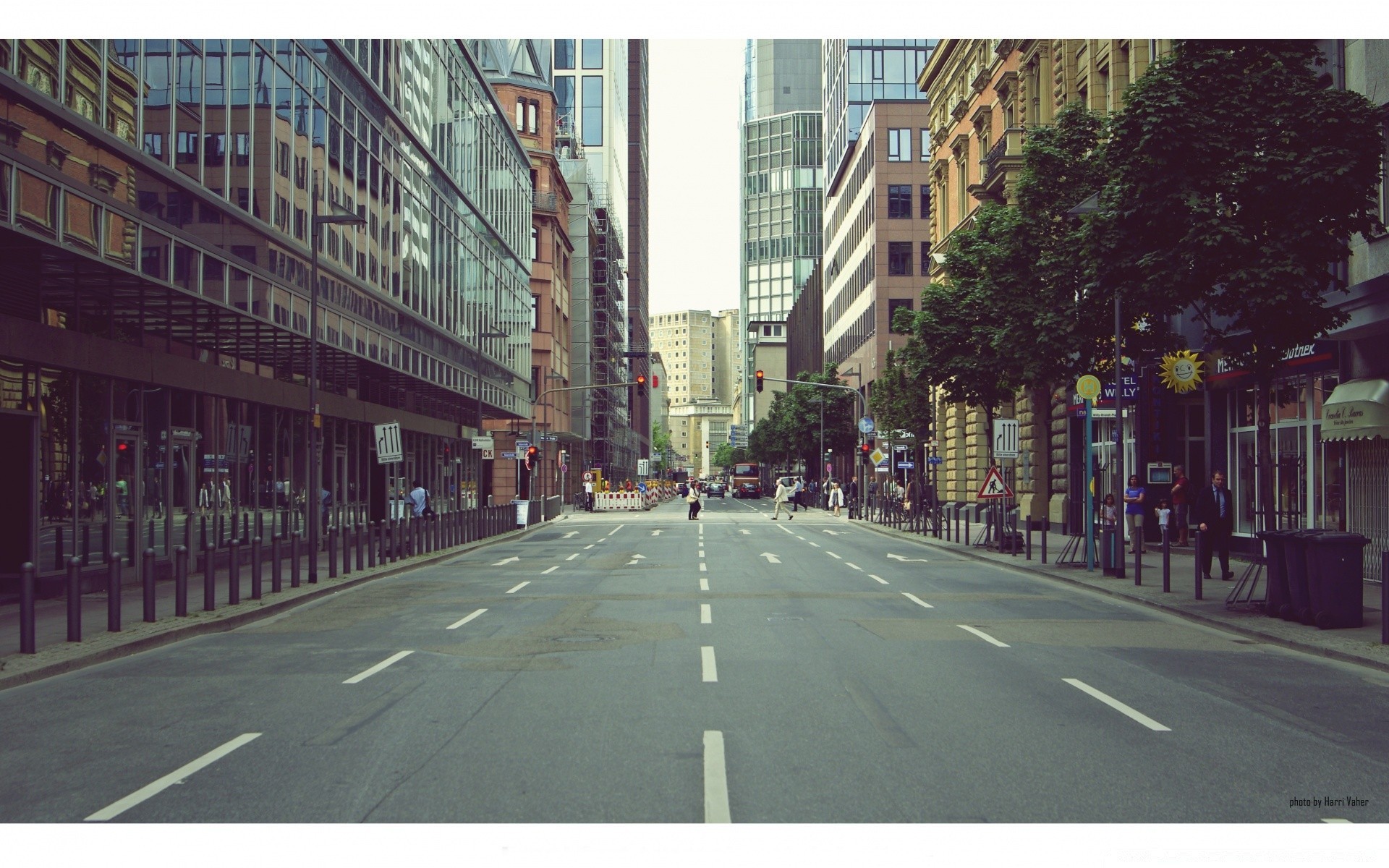 europa rua estrada cidade tráfego sistema de transporte viagens calçada urbano carro o negócio arquitetura casa ao ar livre