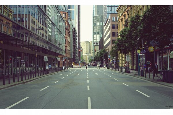 Città europea con strade e strade