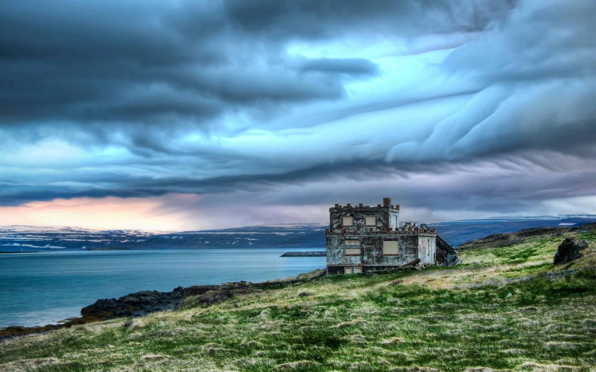 europe eau mer ciel plage voyage nature paysage mer océan à l extérieur été nuage tempête dramatique coucher de soleil paysage lumière du jour