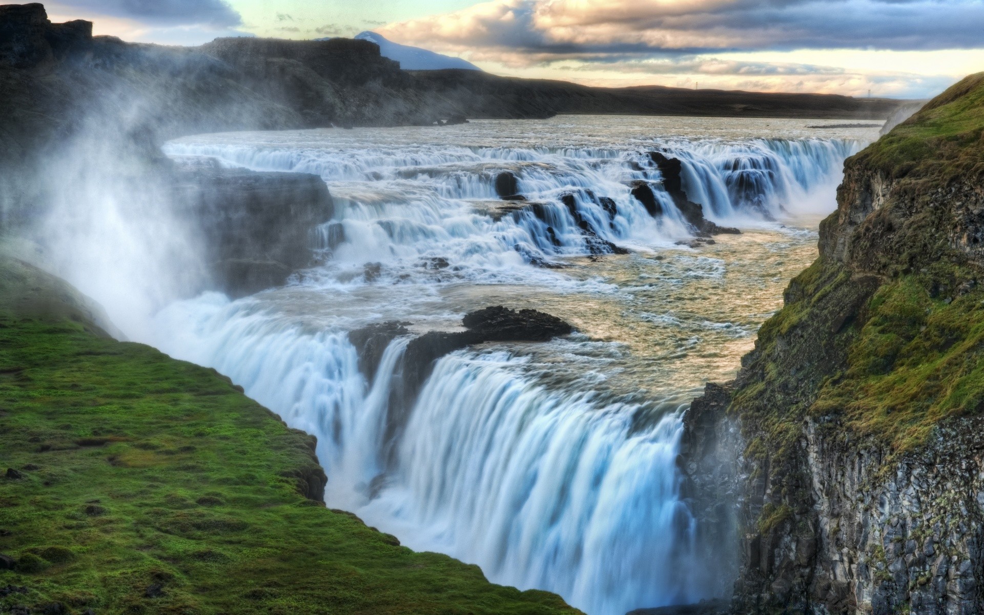 europa cascata di acqua paesaggio fiume cascata di viaggio all aperto roccia scenic flusso di traffico natura rapids arcobaleno flusso muschio autunno luce del giorno