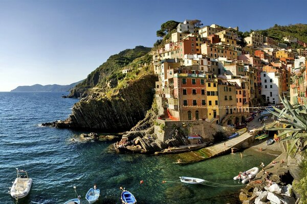 Italien Boote in einer kleinen Bucht