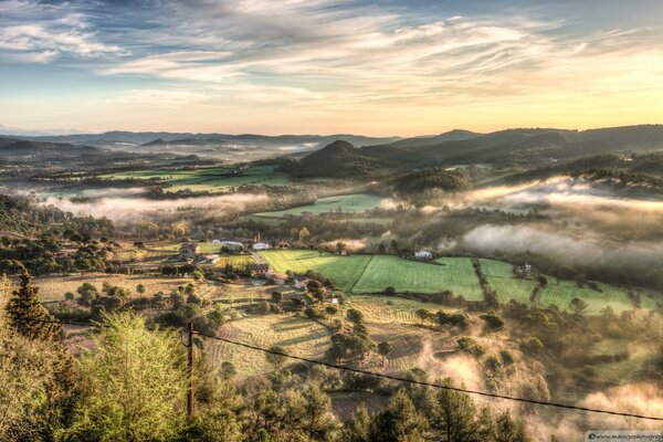 Europe. Automne dans les prairies. Silence