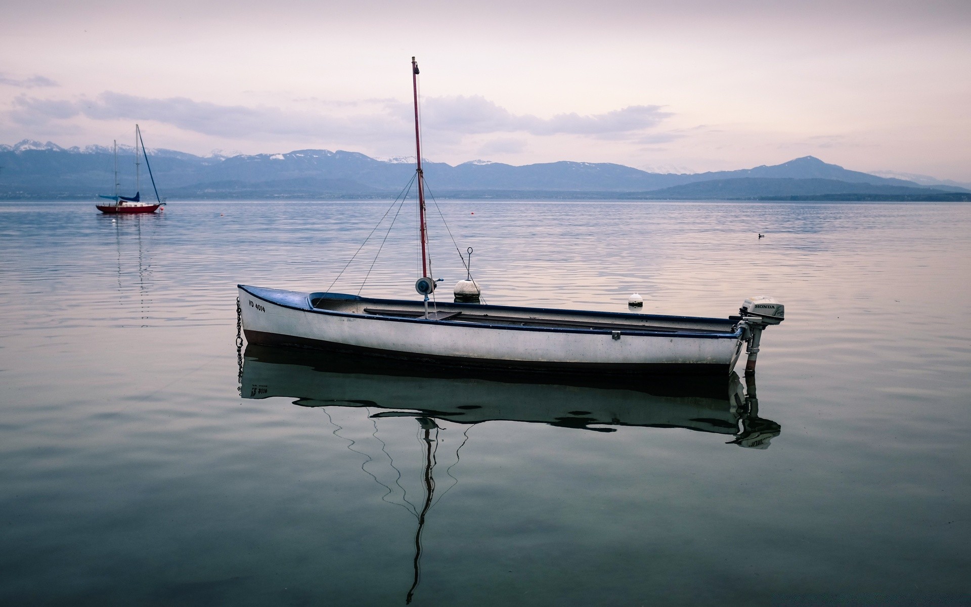 europa acqua barca moto d acqua mare viaggi sistema di trasporto oceano mari pescatore lago vacanze vacanze cielo auto riflessione freddezza estate alba spiaggia