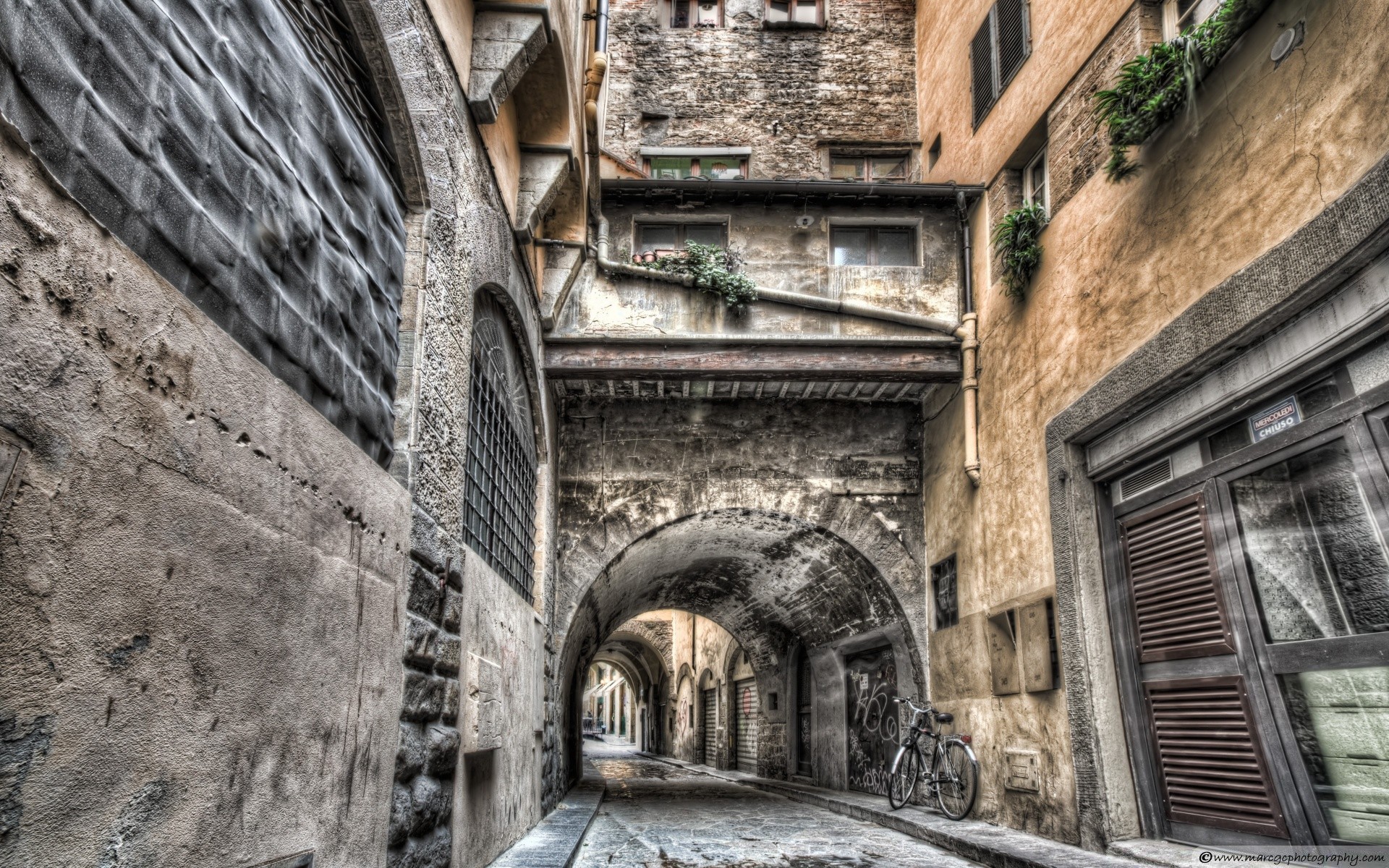 europa architektur alt alt haus stein reisen wände gotik fenster stadt historisch haus tourismus stadt vintage straße antik