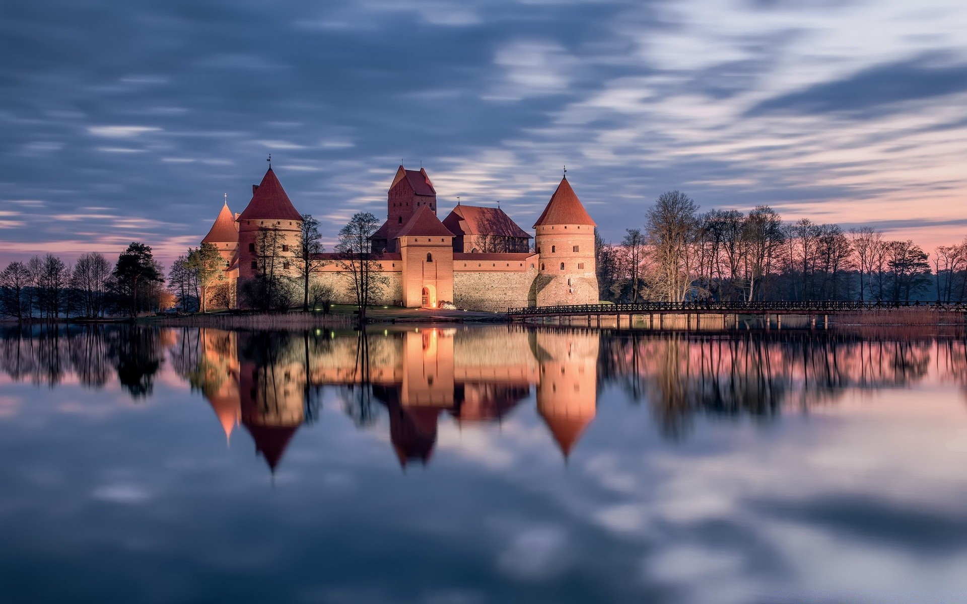 europa woda odbicie rzeka architektura jezioro podróże zachód słońca na zewnątrz świt niebo zamek zmierzch stare miasto