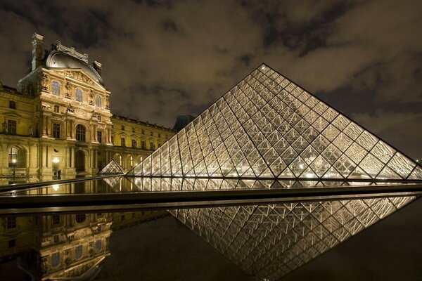 Vista noturna do Hermitage