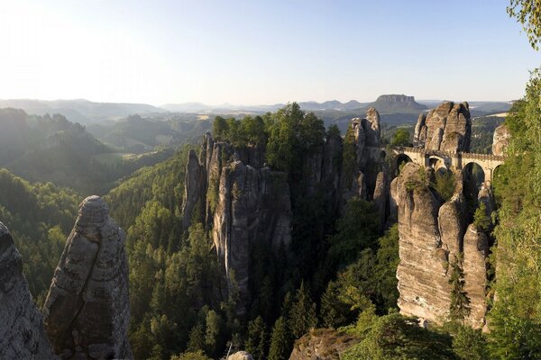 山中之旅和美丽的景色