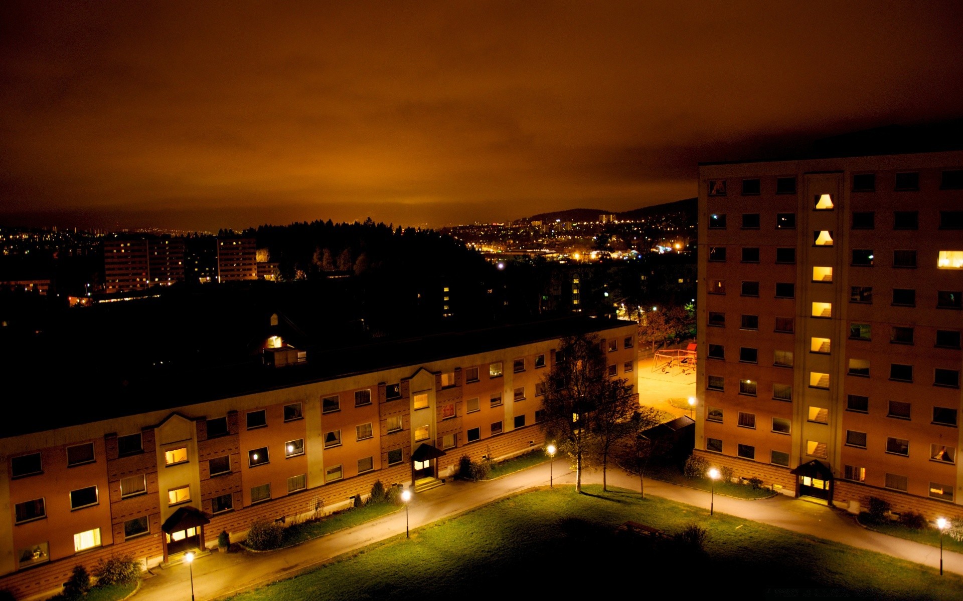 europa città strada architettura viaggi casa luce sera crepuscolo all aperto tramonto cielo urbano strada centro città