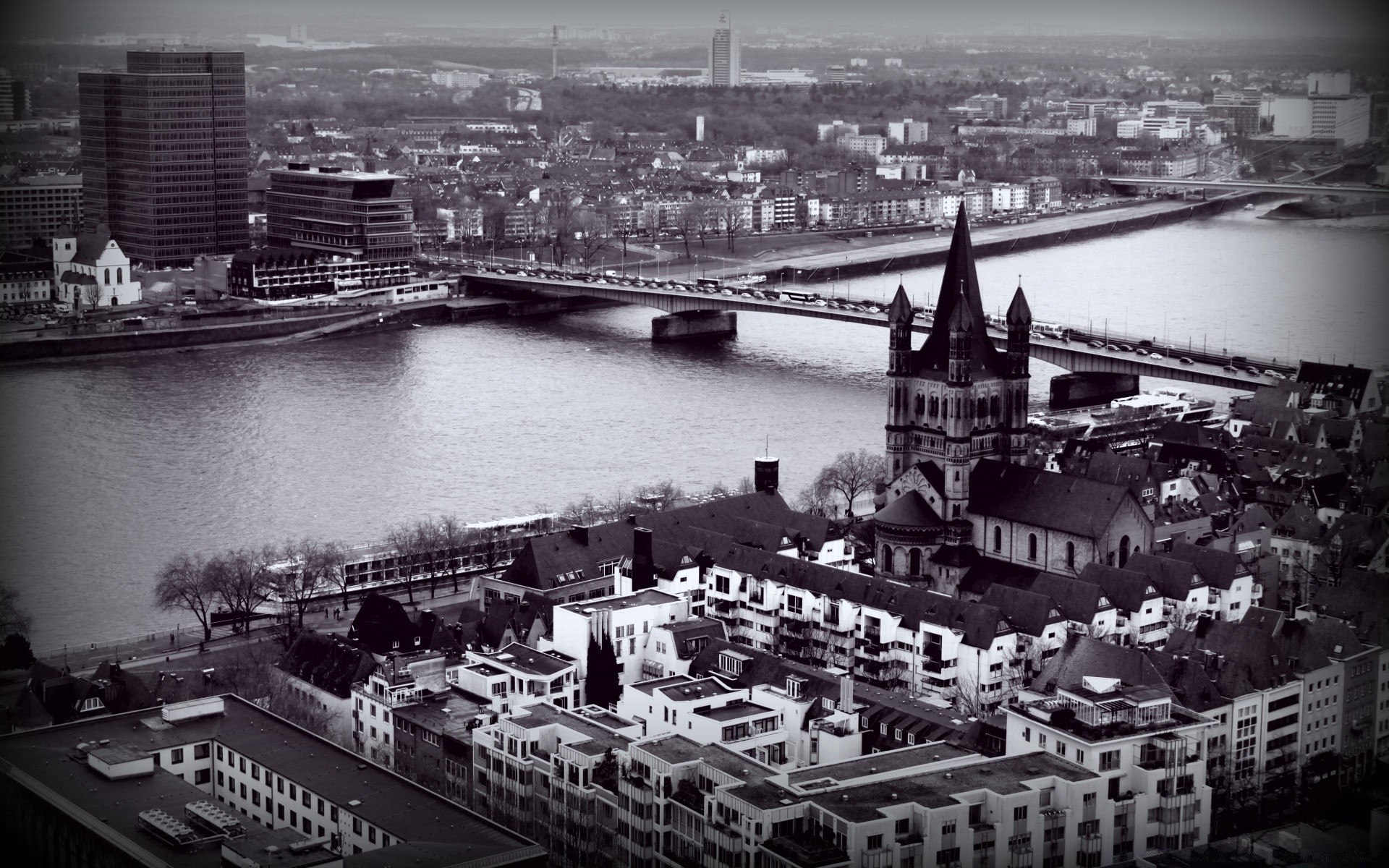 europe voiture système de transport bateau rivière ville beaucoup eau skyline architecture pont ville maison gratte-ciel voyage