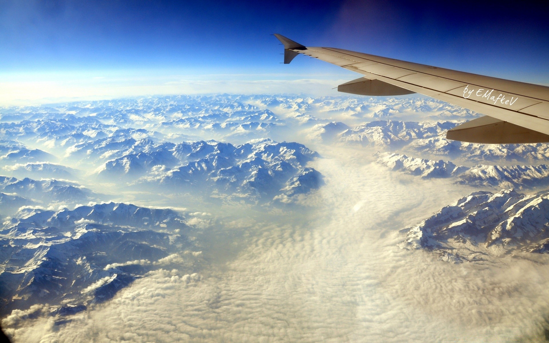 europa cielo avión viajes avión paisaje nube al aire libre nieve montañas espacio naturaleza luz alta invierno escénico clima buen tiempo vuelo sistema de transporte