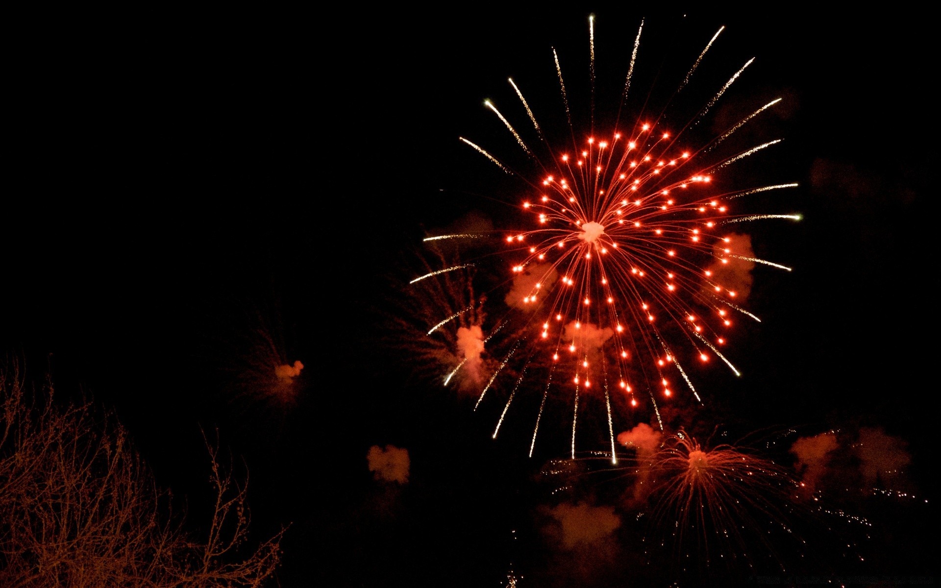 europa fuegos artificiales festival llama explosión vacaciones fiesta navidad cohete flash luz año nuevo chispa bomba