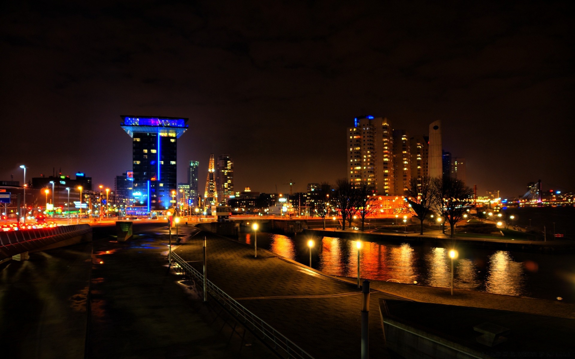 europa ciudad crepúsculo noche centro de la ciudad ciudad río skyline arquitectura puente agua rascacielos viajes puesta de sol hogar negocio tráfico cielo urbano luz puerto