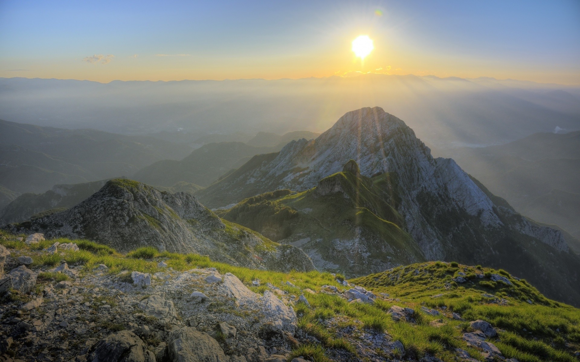 europa montagna paesaggio viaggi natura neve cielo tramonto nebbia all aperto trekking alba picco di montagna valle roccia scenico nebbia