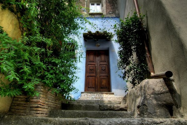 Steps leading to the vintage door