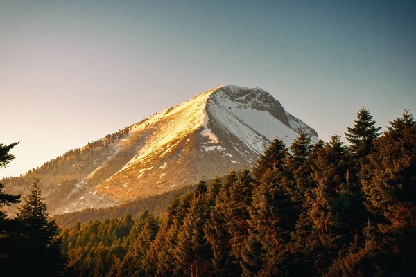 A mountain in Europe; ah, the landscape is beautiful!