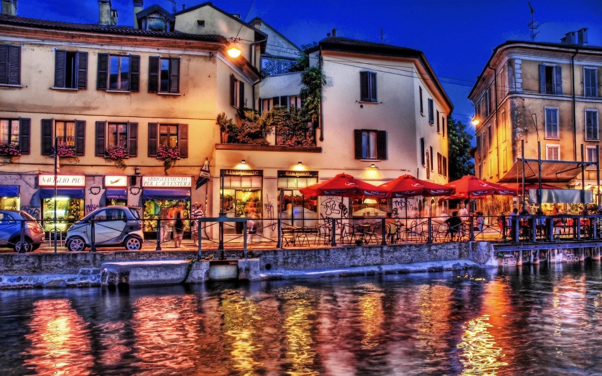 europa kanal reisen stadt architektur wasser tourismus haus stadt städtisch straße boot dämmerung beleuchtung gondeln spektakel abend fluss im freien haus venezianer