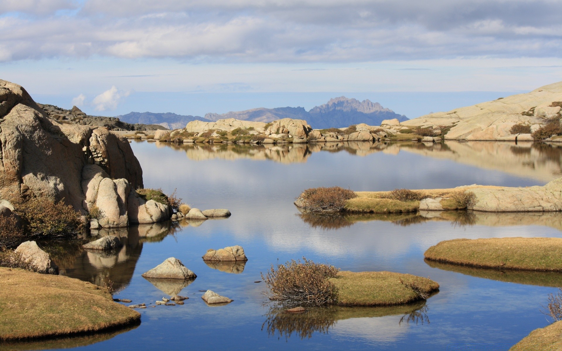 europa água paisagem natureza lago viagens reflexão rocha céu ao ar livre cênica mar rio pedra verão