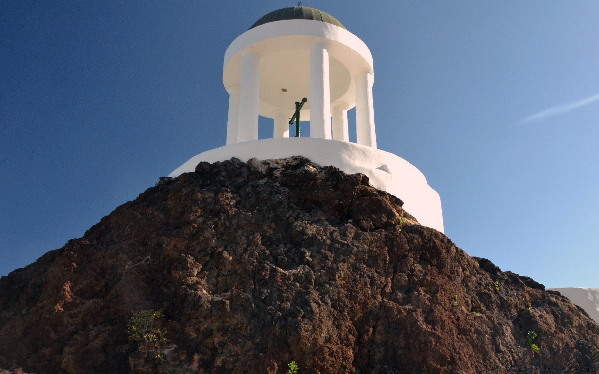 europa viagens céu farol arquitetura ao ar livre mar luz do dia torre mar religião paisagem rocha ilha