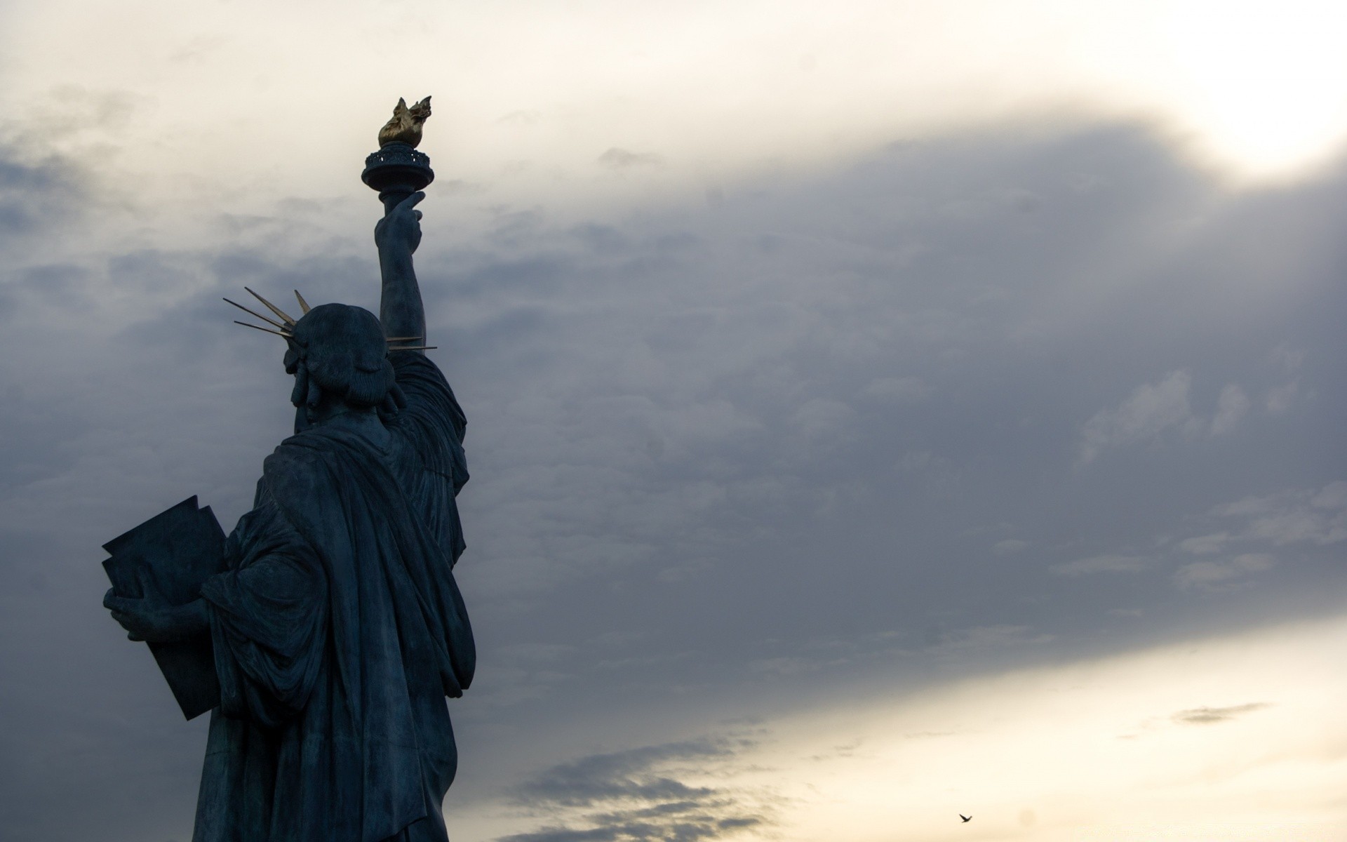 europe statue ciel sculpture voyage coucher de soleil unique à l extérieur aube lumière du jour