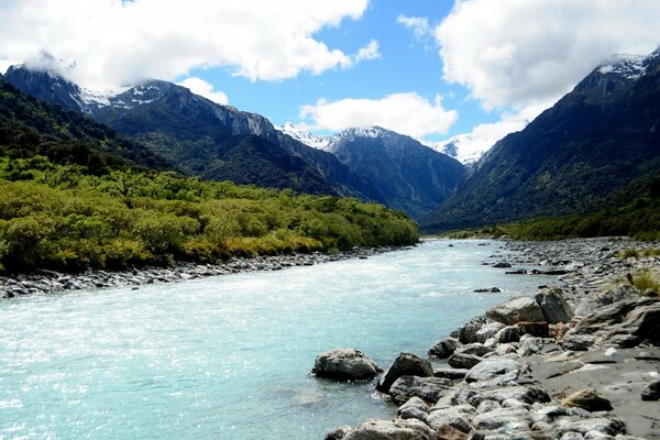 Viaggi attraverso le montagne Dell Austria e Dell Oceania