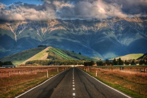 Australia the road from the mountains to the sky