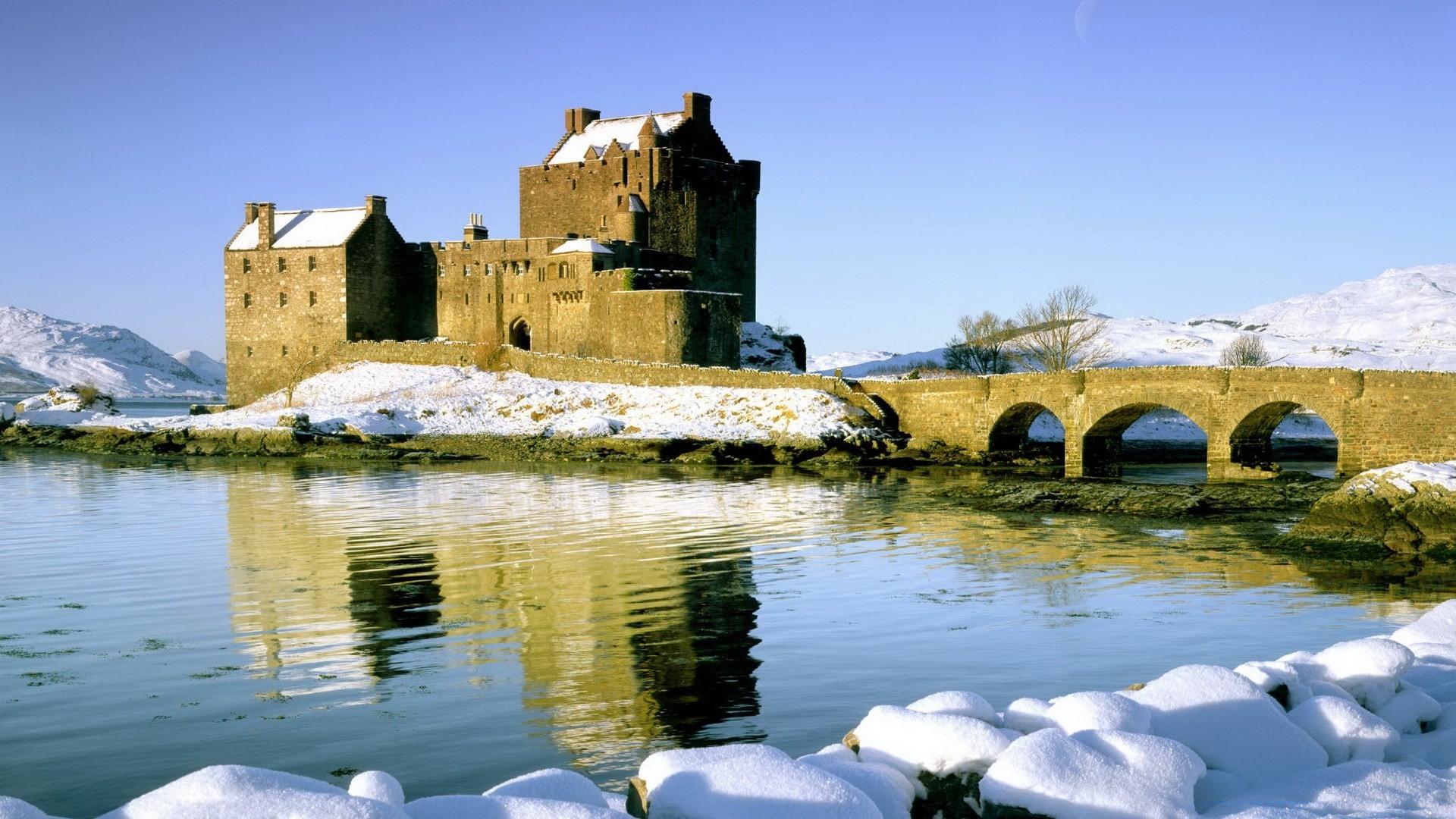 andere städte architektur wasser reisen schloss im freien gotik alt himmel haus tageslicht fluss landschaft see festung antike festung