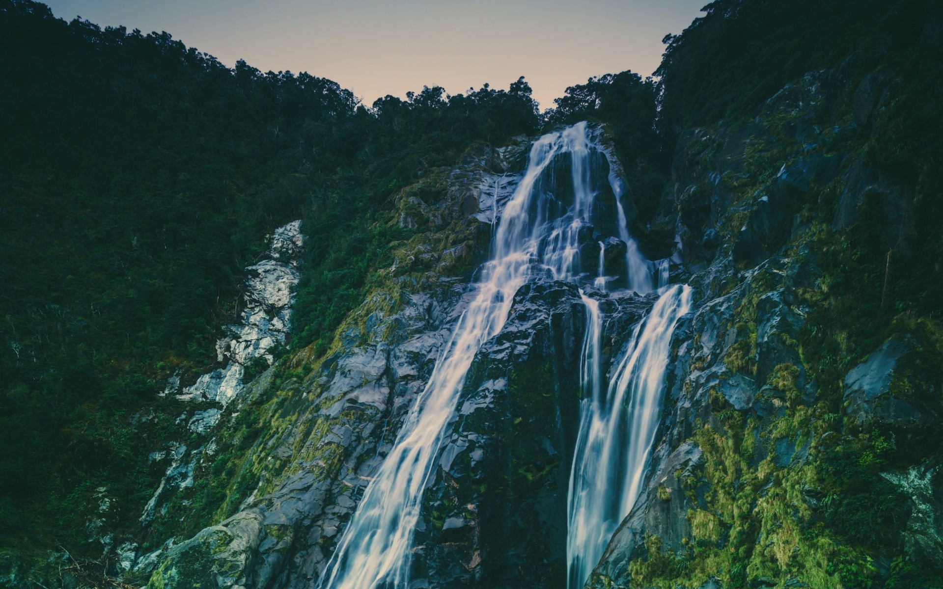 austrália e oceania natureza água paisagem viagens ao ar livre montanhas madeira cachoeira árvore céu rocha rio verão luz do dia cênica