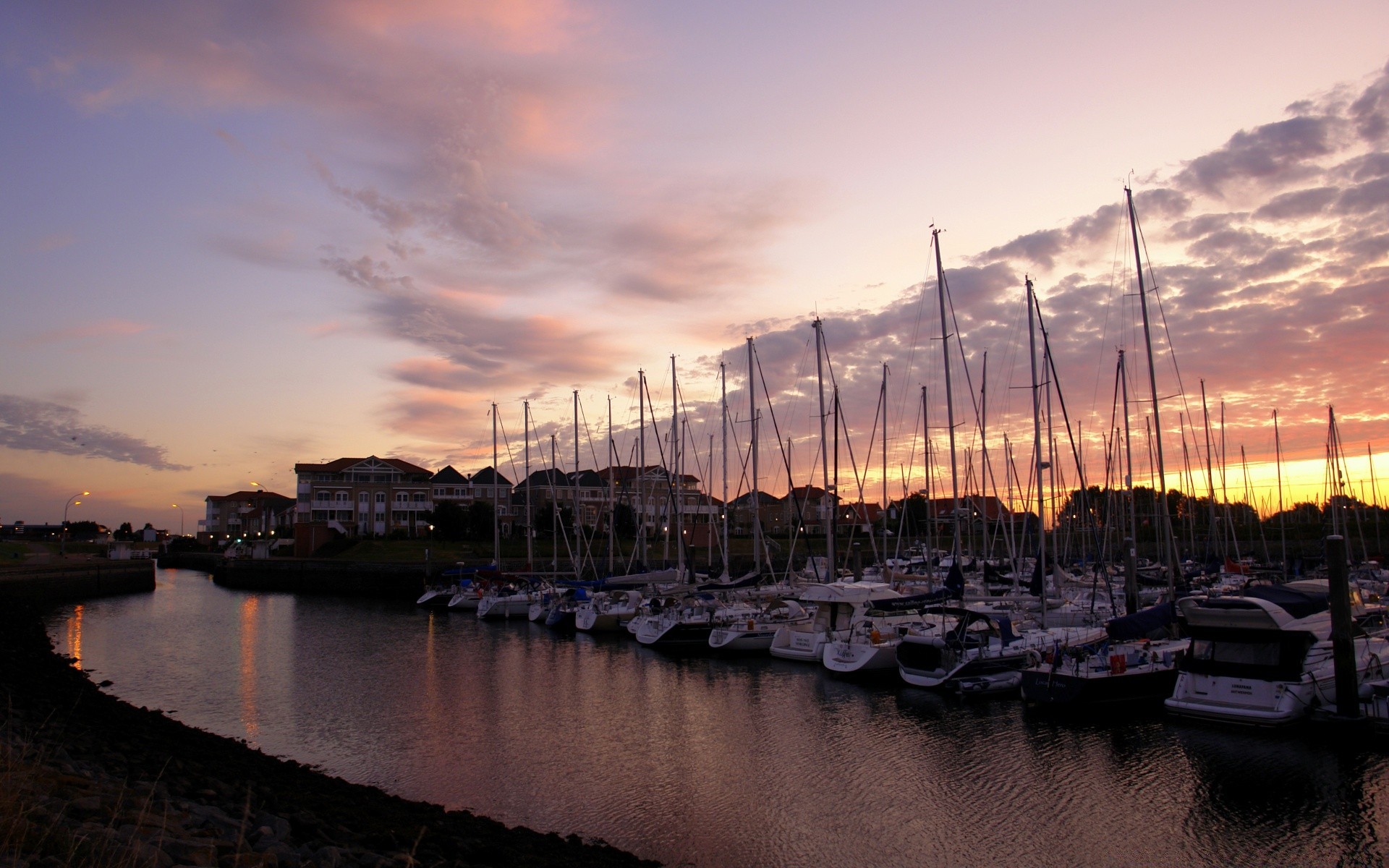 autres villes eau coucher de soleil réflexion jetée aube port mer rivière voyage ciel ville bateau soirée marina bateau lac crépuscule mer